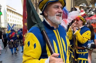 Palio di Siena-Erlebnis: Tour, Aperitif & Eintritt mit Unterstützung