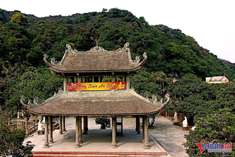 Hanoi: Trang An UNESCO, Mua Cave, Hoa Lu or Dich Long Pagoda GROUP: Hoa Lu, Trang An UNESCO BOAT, Mua Cave, Buffet, Cycle