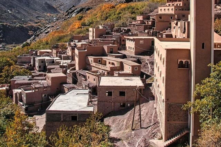 Marrakech: Montagna dell&#039;Atlante e viaggio nelle tre valli, giro in cammelloMarrakech: Escursione di un giorno sulle montagne dell&#039;Atlante, giro in cammello, pranzo