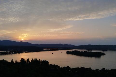 جولة خاصة شاملة كلياً في أبرز معالم مدينة شنغهايAll Inclusive Tour