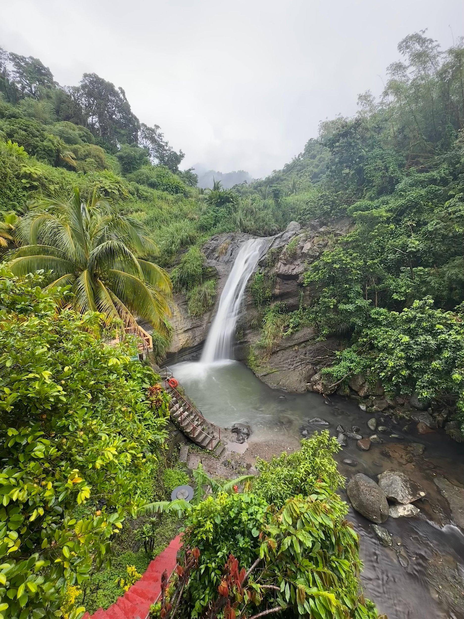 Halbtagestour durch Grenada: Festung, Gewürze, Wasserfälle, Schokolade und Mittagessen