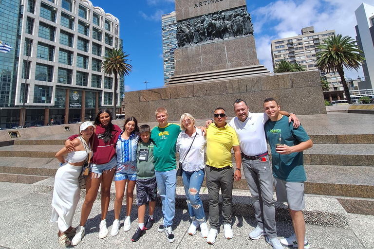 Montevideo: Private & Personalized tour with local guide