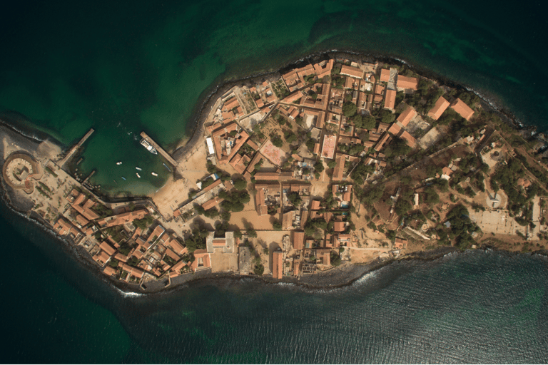 Explore Goree Island and Dakar: Full-Day Tour with Lunch