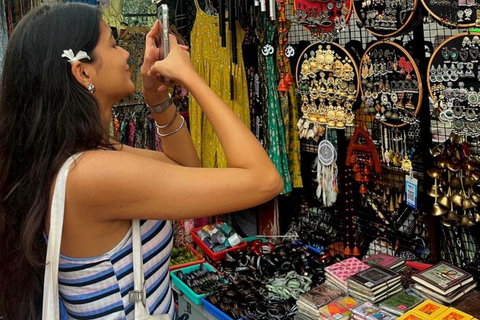 Agra: Half-Day Guided Shopping Tour With Car+Guide & Tuk-Tuk