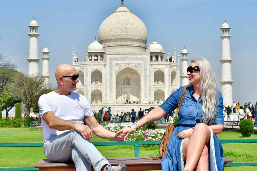 Von Delhi aus: Tagestour zum Taj Mahal mit dem schnellsten Zug Indiens. Foto: GetYourGuide
