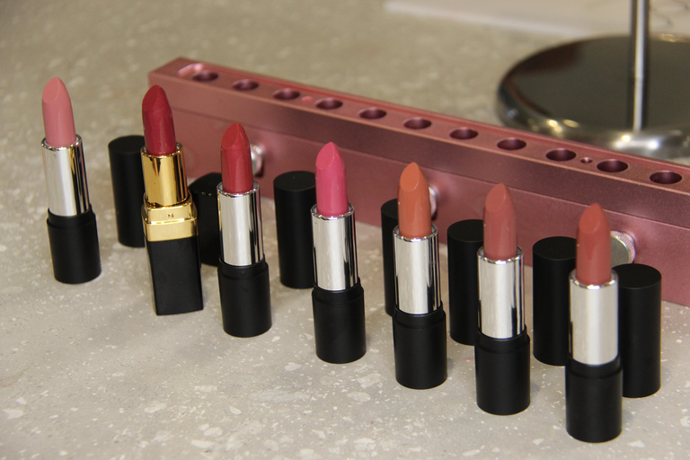 Belgrade: Lipstick and Lip Gloss Making Workshop