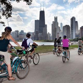 Chicago: Bikes, Bites, and Brews Biking Tour