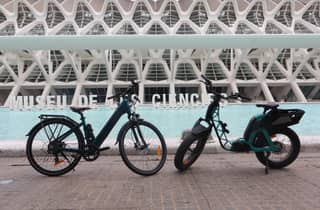 Valencia: Normales Fahrrad und Elektrofahrradverleih Ruzafa