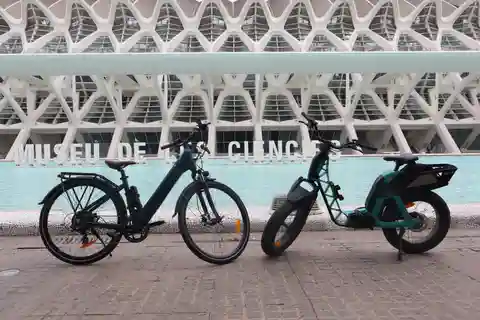 Valencia: Normale fiets en elektrische fiets verhuur Ruzafa