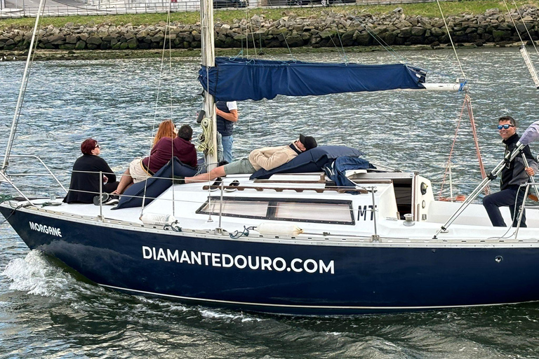 Porto: Tocht op een zeilboot gedeeld of privé (Sunset Option)Porto: Privétour op een zeilboot (ZONSONDERGANG OPTIE)