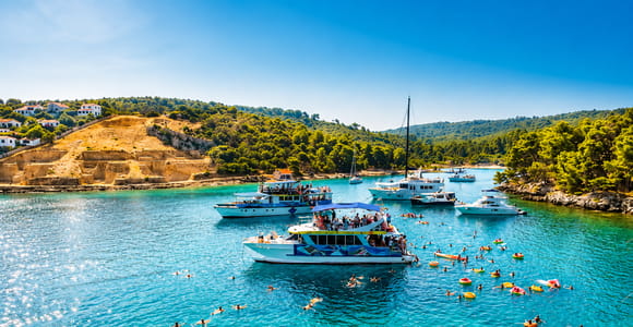 Split: Blue Lagoon 3 Islands Cruise with Lunch-All inclusive