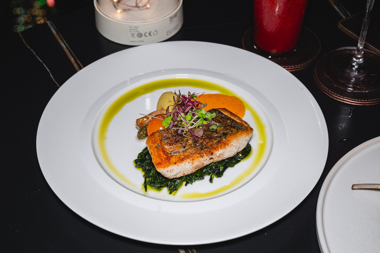 Bangkok: Cielo Sky Bar & Restaurant Rooftop Sharing Set for 2 People