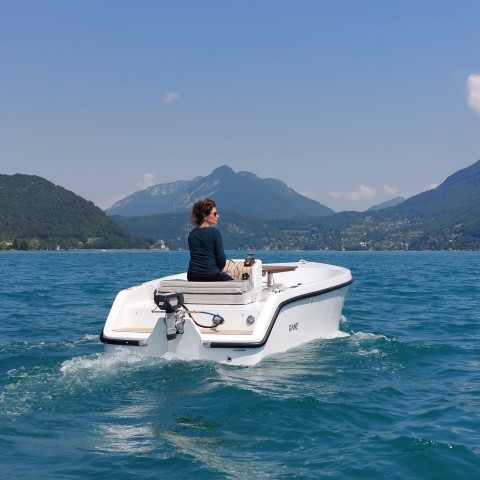Visit Veyrier-du-Lac Electric Boat Rental Without License in Aix-les-Bains