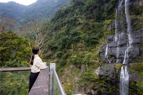 Taipei: Wulai Hot Spring, Waterfall, Cable Car & Old Street Join-in Tour (with Public Hot Spring Bath)