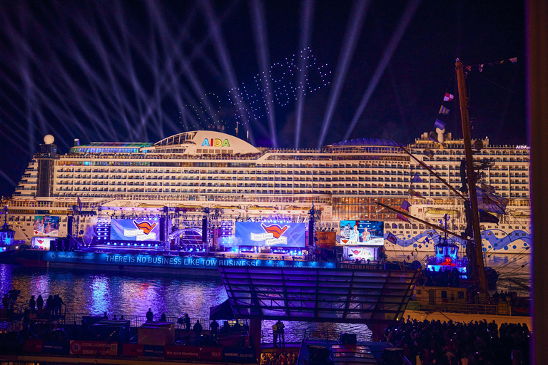 Hamburg: Light & Firework Show Port Aniversary from Boat Passenger Ship Experience