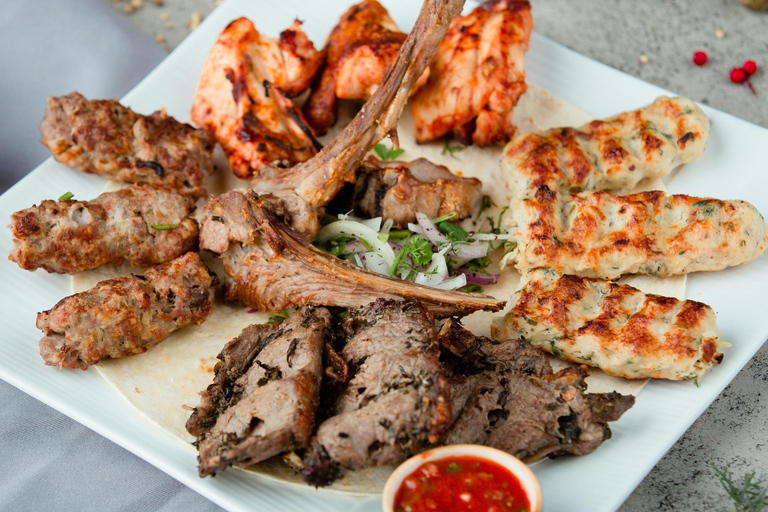 Tbilisi: 2 uur durende Georgische voedseltour (All-inclusive)Tbilisi: 2 uur durende XXXL voedseltour (all-inclusive)