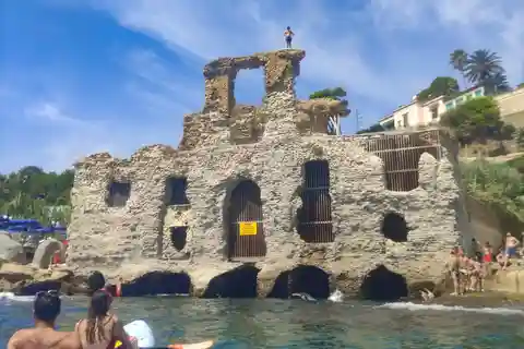 Kayak en Nápoles: tour guiado por la zona de Posillipo