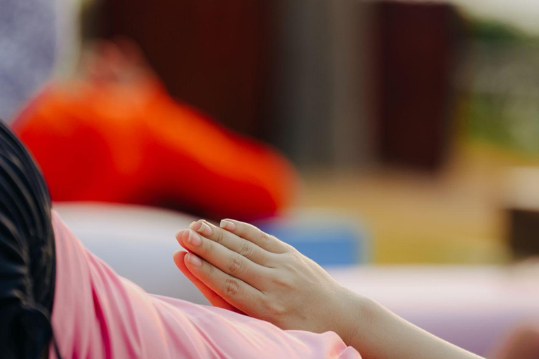 Phnom Penh: Private Yoga, Massage, and Rooftop Dinner
