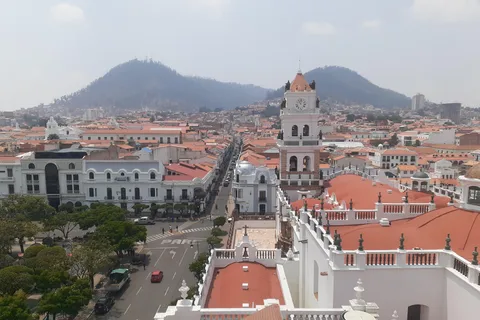 Sucre City Tour with a German local! Something different!