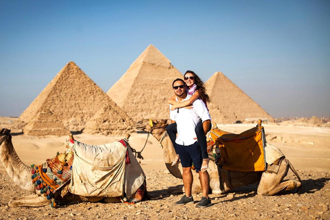 Hurghada: Giza Pyramids, Sphinx, Museum & Old Souq Day Trip Shared Tour with Lunch & Entrance Tickets