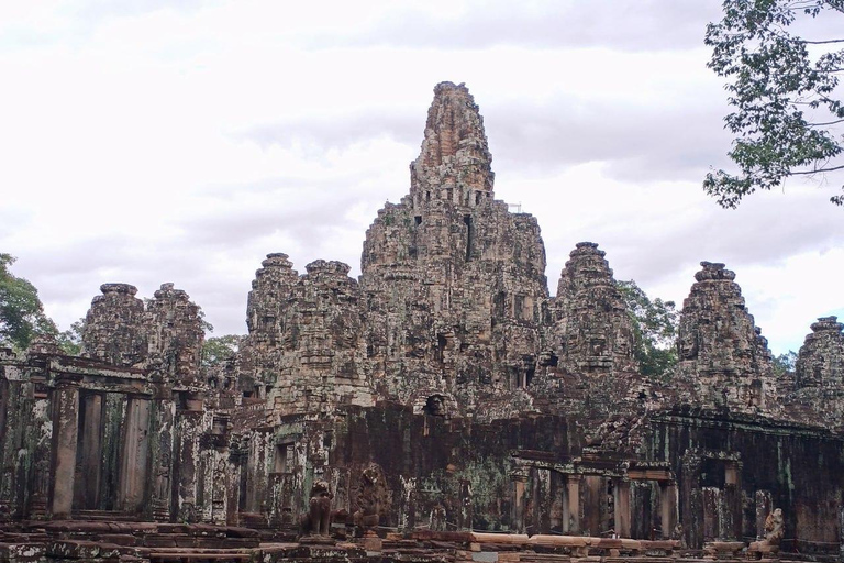 Siem Reap: Jednodniowa wycieczka do Angkor Wat i świątyni Banteay Srei