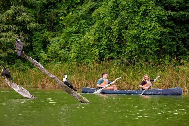 Från Arusha:Dagstur till sjön Duluti - kanotpaddling och vandring