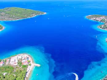 Island of Šolta & Blue Lagoon Private Speedboat Tour