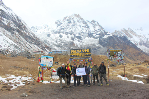 Pokhara: Trekking al Campo Base del Annapurna - 5 Días