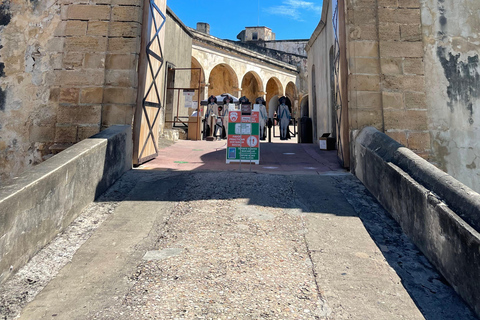 Old San Juan: San Cristobal Castle and Old Town Walking Tour Old San Juan: San Cristobal Castle Walking Tour and Empanada