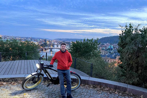 Prague Historical & Viewpoints Retro E-Bike Group Tour