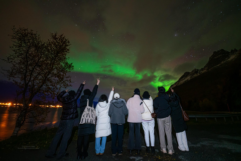 Tromsø:Northern Lights Tour with Photo and Suits.Local Guide Tromsø: Northern Lights Tour with Photos and Warm Suits