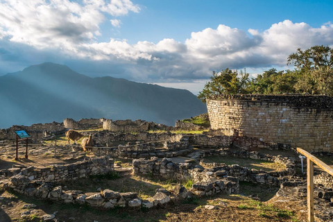 Chachapoyas: Llaqta van Kuelap | Kabelbaan - Ingang |