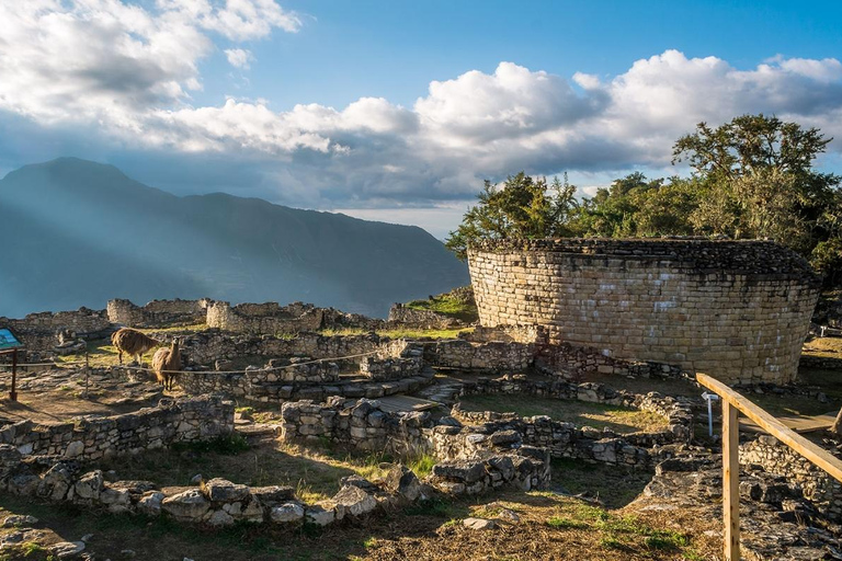 Chachapoyas: Llaqta van Kuelap | Kabelbaan - Ingang |