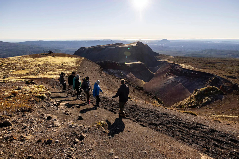 Rotorua: Aterrizaje en el Volcán y Excursión en Helicóptero por el Parque Geotérmico