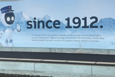 Da Zurigo: Gita di un giorno allo Jungfraujoch con funivia e trenoDa Zurigo: Gita di un giorno alla Jungfraujoch con funivia e treno