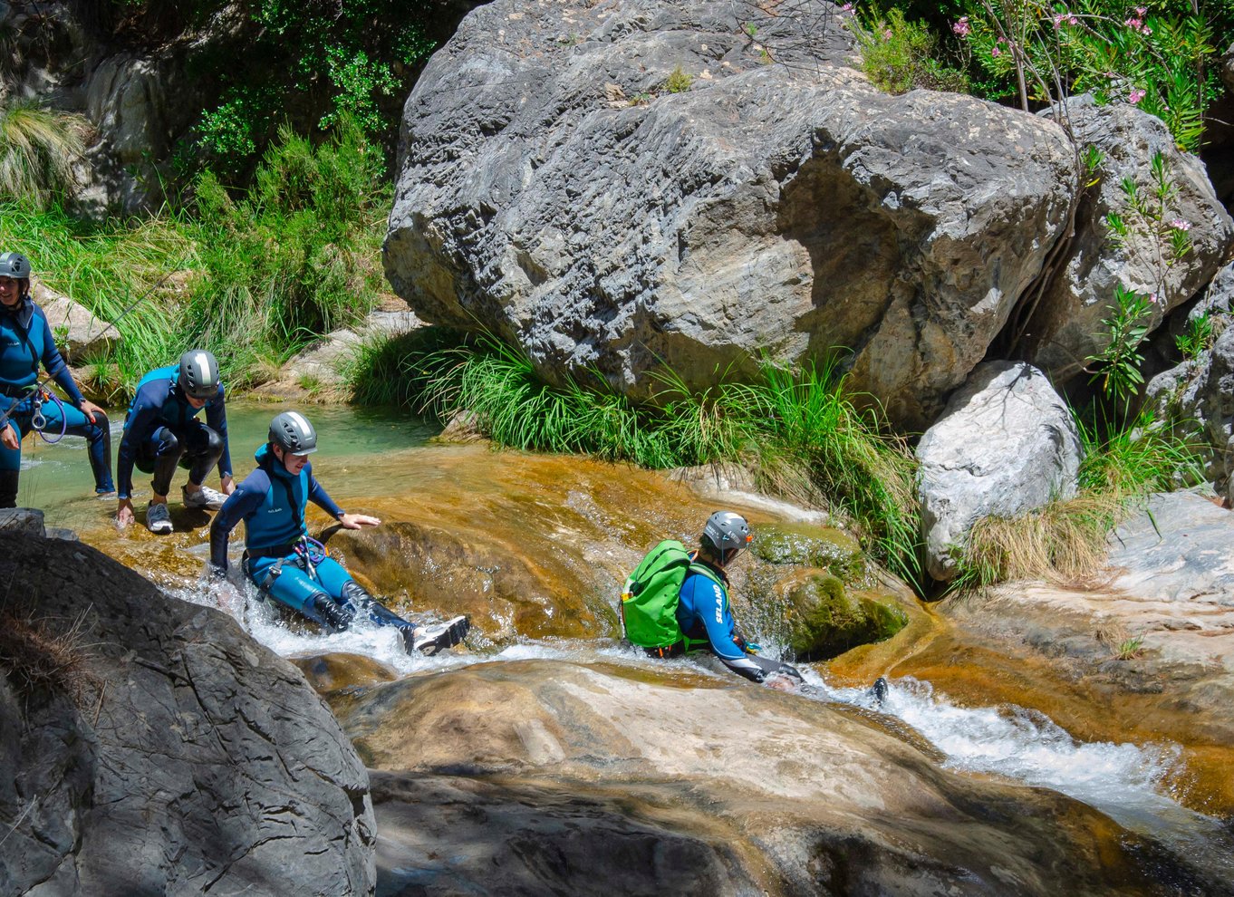 Fra Granada: Rio Verde Canyoning Tour med frokost