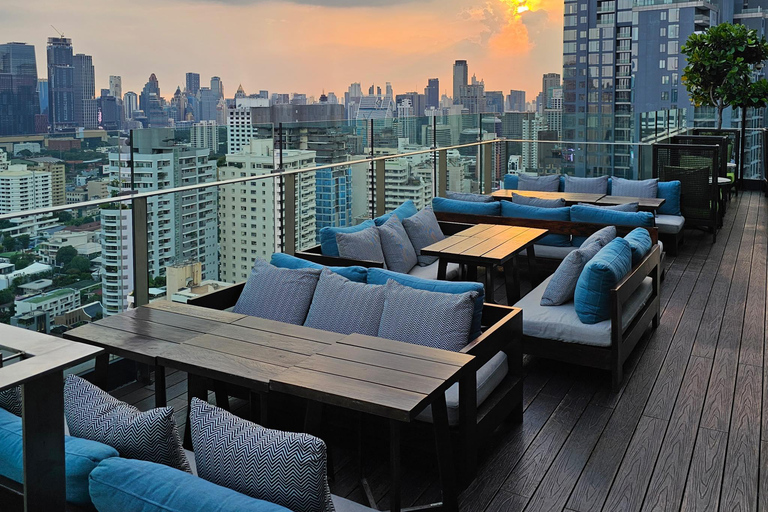 Bangkok Nightlife Tour: Sunset Rooftop, Tuk Tuk, Bar Crawl