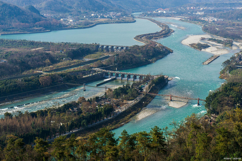 Dujiangyan: Dujiangyan Scenic Area Ticket Dujiangyan Scenic Area Ticket with Round-Trip Hotel Transfer
