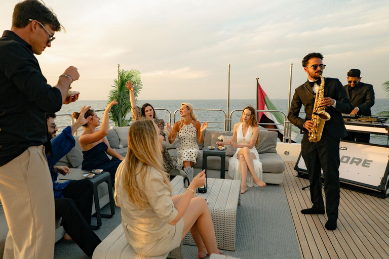 Dubai: Sunseeker Superyacht VIP Dinner, Drinks & Live DJ Soiree- Zen Med Gastronomy