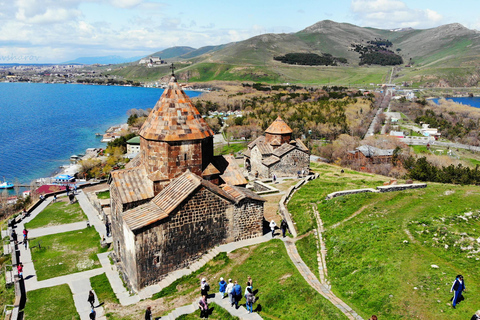 Tour privado: Teleférico de Tsaghkadzor, lago Sevan, DilijanTeleférico de Tsaghkadzor, lago Sevan, Dilijan