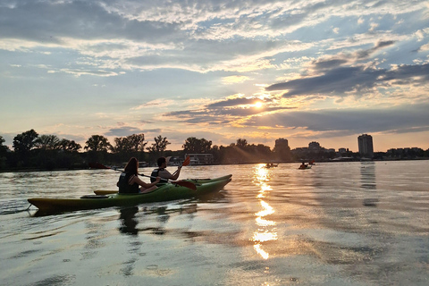 Belgrade: Sunset Kayak Adventure