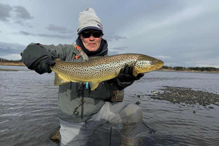 Von Reykjavik aus: See- und Flussangeltour