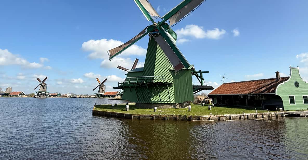 Afbeelding 14 van Amsterdam: Mike's Windmills E-Bike Tour naar Zaanse Schans