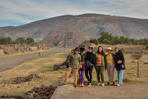 Teotihuacan Pyramids complete without shops or restaurantsFrom CDMX: Teotihuacan Pyramids Day Trip with Entry &amp; Guide