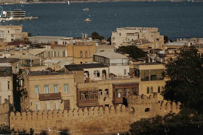 Baku: Old City Adventure Tour with Wine Tasting