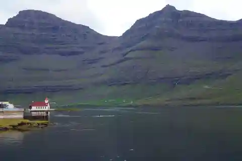 Faroe Islands: Private Tour of Northern Islands