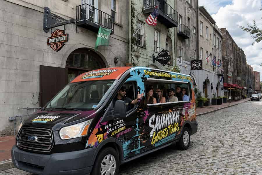 Geführte Open-Air-Minibus-Tour durch Charlotte: Geschichte & Sightseeing. Foto: GetYourGuide Geführte Open-Air-Minibus-Tour durch Charlotte: Geschichte & Sightseeing. Foto: GetYourGuide