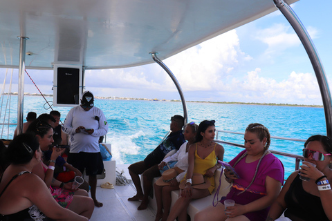 Cancun : Croisière en catamaran à Isla Mujeres avec plongée en apnée