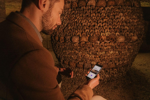 Paris: Catacombs Ticket & Audio Tour with a City Walk Paris: Catacombs Ticket & Audio Tour with a City Walk (EN)