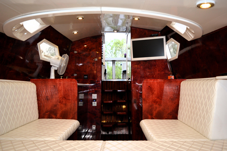 Belgrade: PRIVATE Luxury Boat Cruise on 2 Rivers 2 HOURS Private luxury boat day cruise + FREE DRINKS